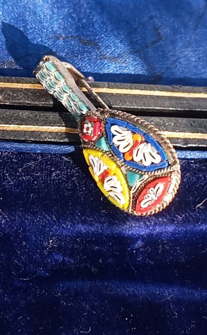 Broche Vintage Mandoline En Micro-mosaïque Millefiori - Italie, Laiton Et Perles