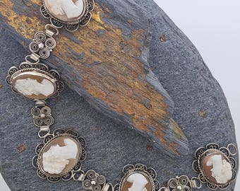 JP741 ヴィンテージシルバートーンと大きなフェイクカメオブレスレット