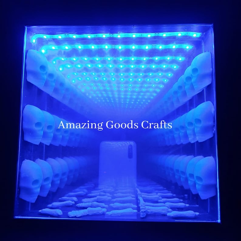 Unique Desktop Infinity Mirror with skeletons Factory outlet inside and Credence Skulls