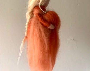 Expectant mother with baby under her heart, needle-felted; pregnant woman made of fairy wool; guardian angel during pregnancy; baby bump