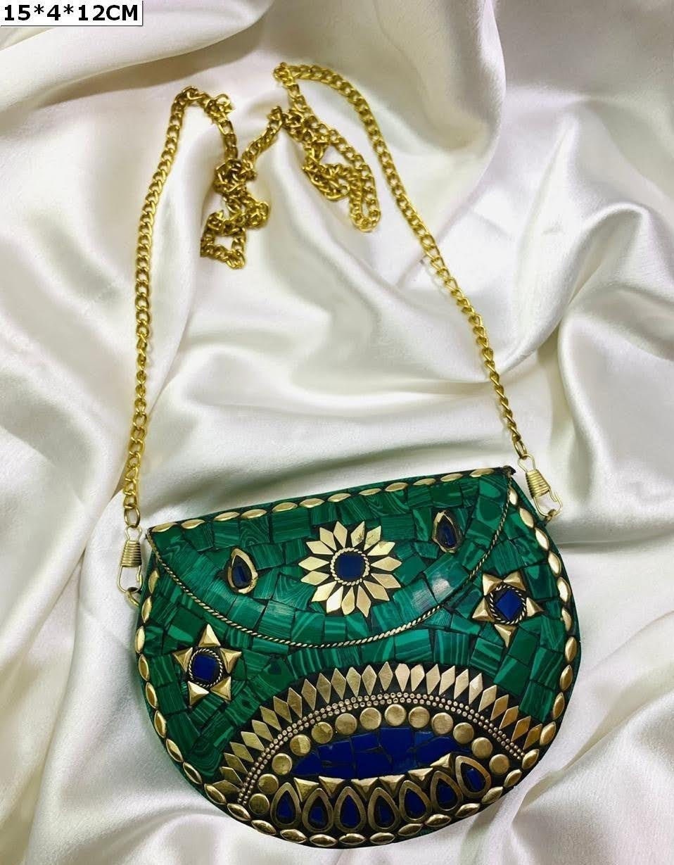 Evening bag, Golden-tone metal & imitation pearls, gold & white — Fashion