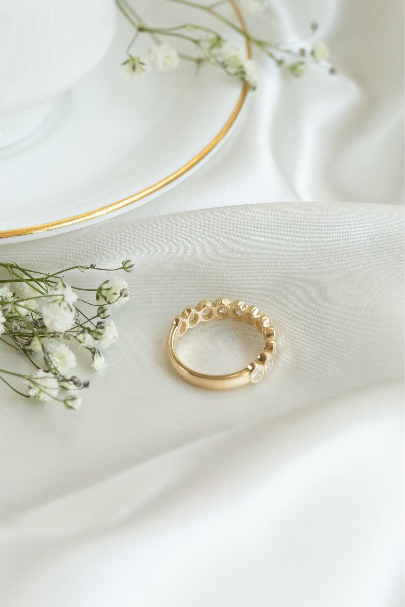 14k Solid Gold Bezel Set Oval Cut Moissanite Wedding Band, Unique Gold ...