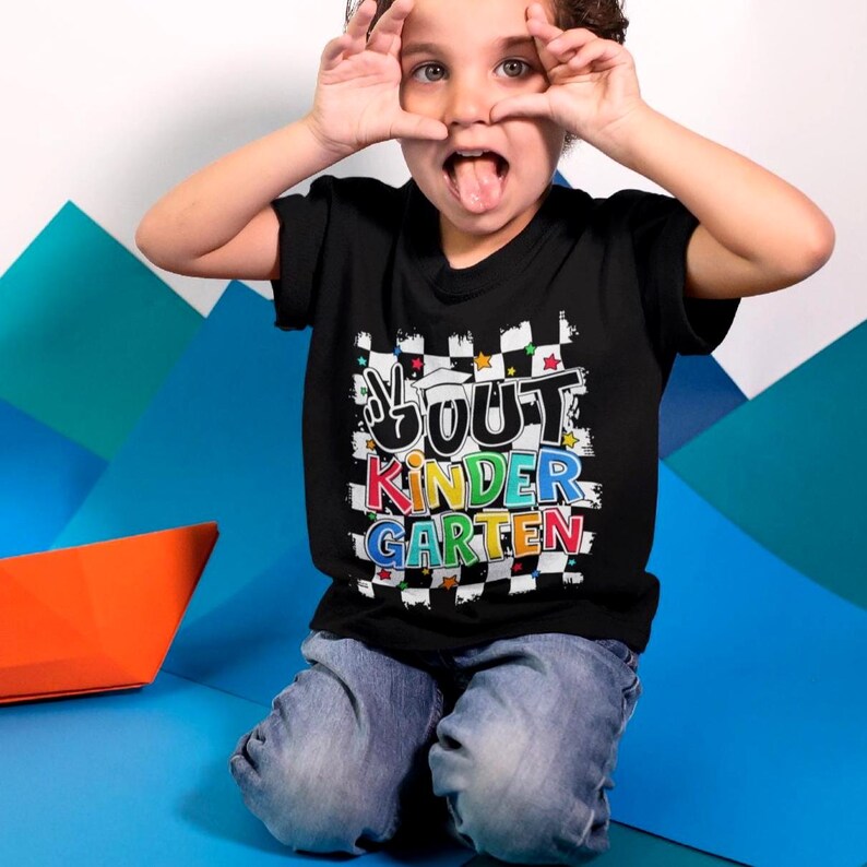Peace Out Kindergarten SVG, Kindergarten Graduate SVG, Kinder Grad 2026, Kindergarten Graduation shirt, Checkered Svg Png