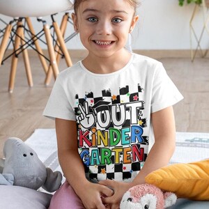 Peace Out Kindergarten SVG, Kindergarten Graduate SVG, Kinder Grad 2026, Kindergarten Graduation shirt, Checkered Svg Png