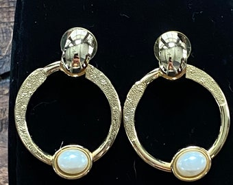 Vintage Gold Tone & Faux Pearl Hoop Earrings Flat Post Back Stud-Costume Jewelry-Fashion Jewelry