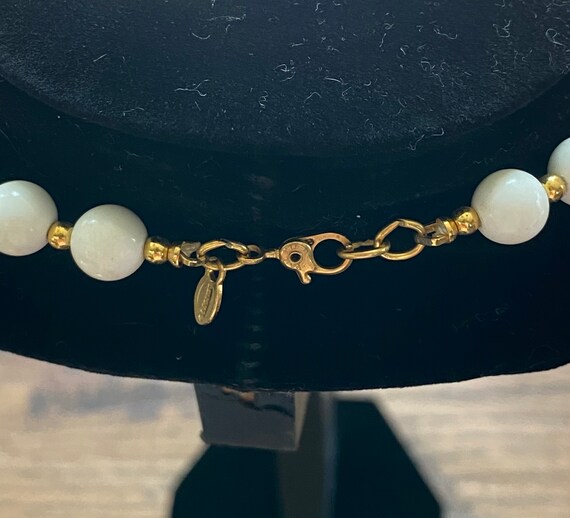 Vintage White & Gold Long Single Strand Lucite Be… - image 5
