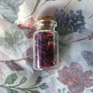 Getrocknete Rosenblätter Glas || süßes Geschenk für alle || duftenden Blüten