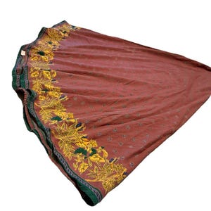 Williams Sonoma Vintage Provence Round 100 Tablecloth Rust Brick Red Green