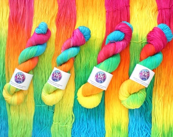 Hilo teñido a mano - Arco iris de verano - sobre bases de algodón o lana.