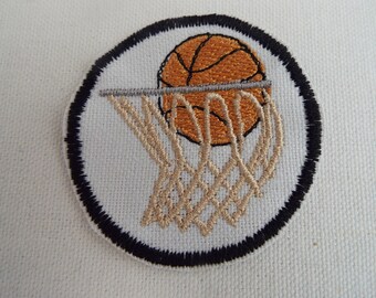 Pièce thermocollante brodée en filet pour panier de basket