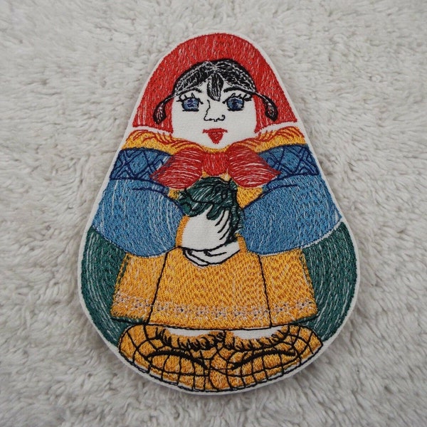Russian Matryoshka Nesting Doll Broderie Iron-on Patch