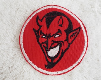 Opstrijkpatch rode duivel borduursel