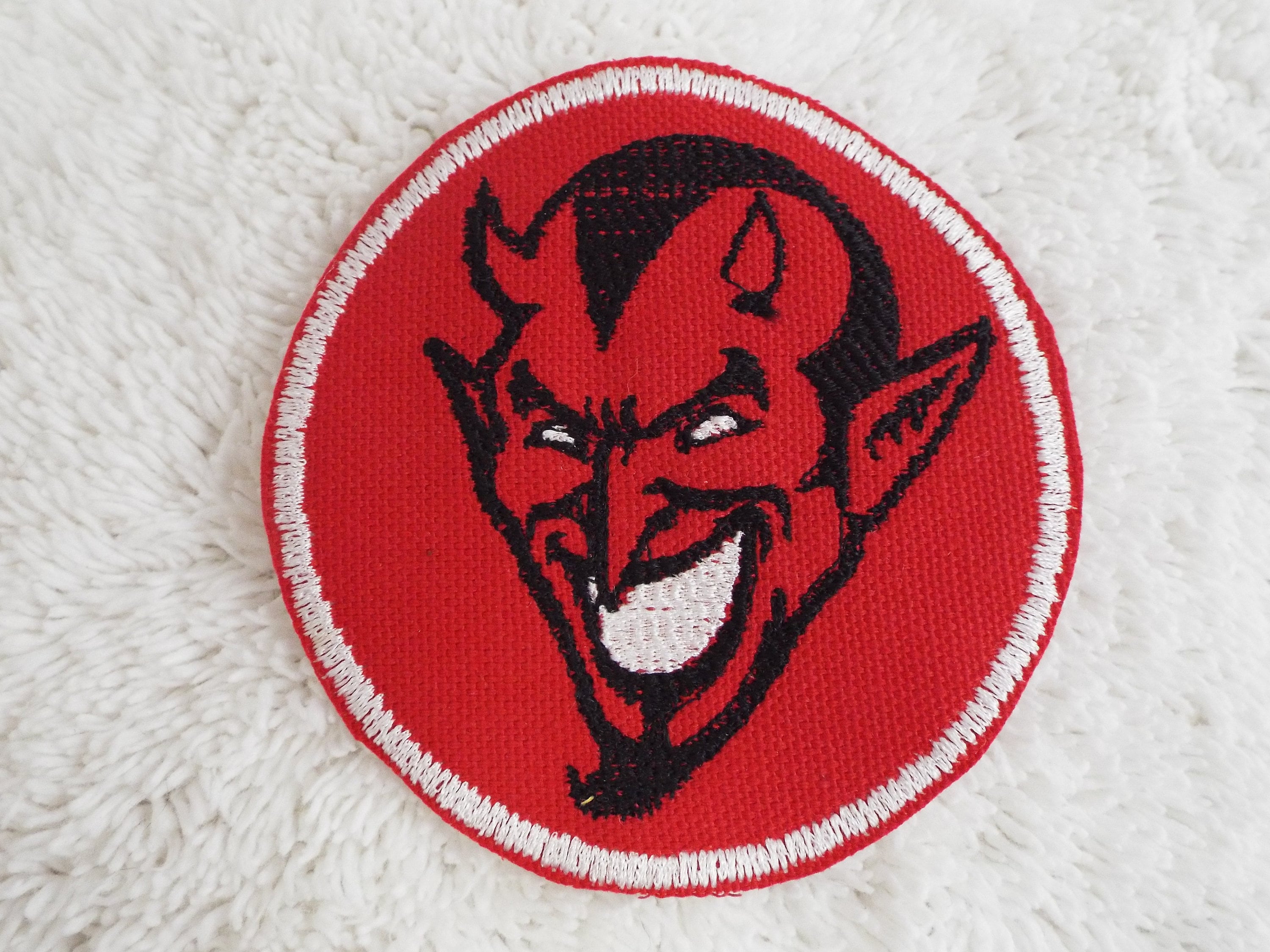 ECUSSON PATCHE DRAGON Rouge Petit Patch Transfert Thermocollant EUR 2