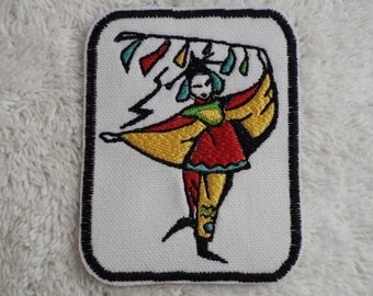 Asian Dancer Embroidery Iron-on Patch