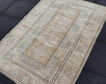 4x6 ft Vintage area rug, Turkish rug, Handmade rug, Anatolian rug, Living room rug, Kitchen rug, Bedroom rug.