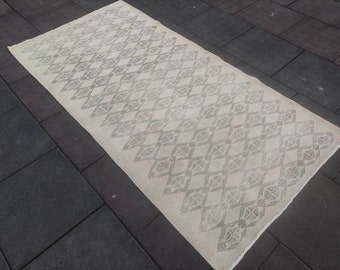 3x6 ft Vintage area rug, Turkish rug, Handmade rug, Anatolian rug, Living room rug, Kitchen rug, Bedroom rug.