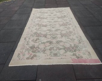 4x6 ft Vintage area rug, Turkish rug, Handmade rug, Anatolian rug, Living room rug, Kitchen rug, Bedroom rug.