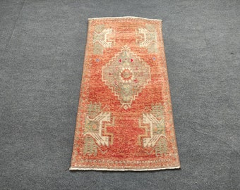 2x3 ft Vintage small rug, Decor rug, Doormats, Kitchen decor rug, Bathroom rug, Handmade rug, Turkish rug, Bohemian rug, Wool small rug.