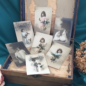 Echte Foto's Hand-Getinte Post Kaarten uit de jaren 1920. Pasen Thema. Collectie van Seven Printed in Germany door GG Co. en Six zijn genummerd.