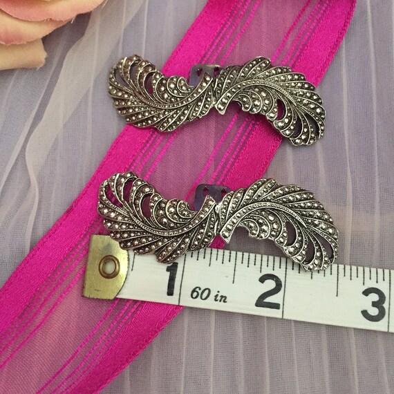 Embossed Metal Shoe Clips from the 60’s or 70’s. Teet… Gem