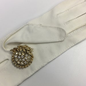 Coro Pearl and Rhinestone Brooch, all Pearls and Stones in Place. Clasp works just fine. Coro Signature.