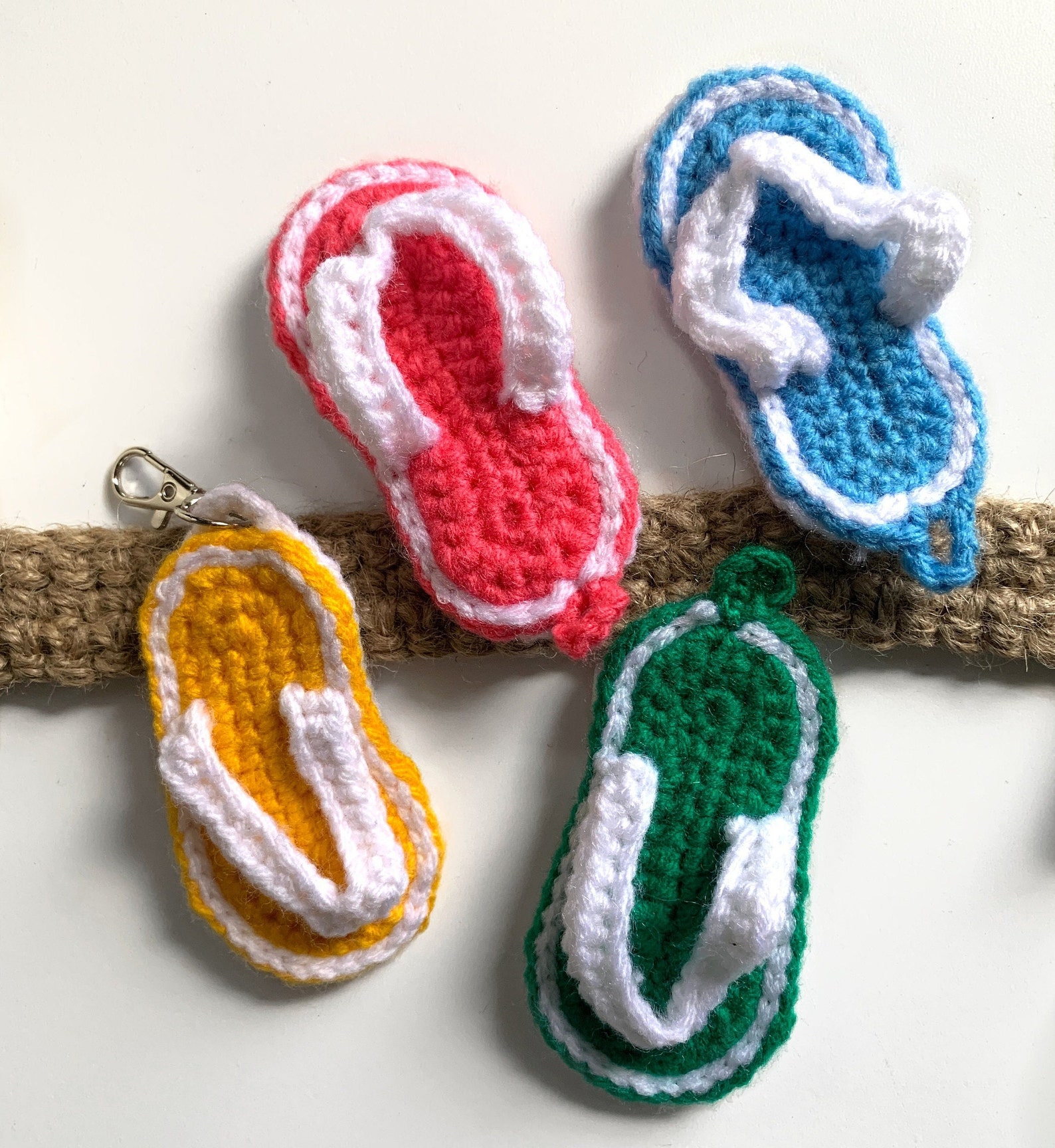 crochet flip flop keychain