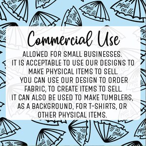 K&ouml;nnte beinhalten: Ein hellblauer Hintergrund mit wei&szlig;em Text, der "Commercial Use" lautet und erkl&auml;rt, dass die Designs von kleinen Unternehmen verwendet werden k&ouml;nnen, um physische Artikel zum Verkauf zu erstellen. Der Text ist umgeben von einem Muster aus schwarzen Regenschirmen mit wei&szlig;em Text, der "pipili oe, llc" lautet.