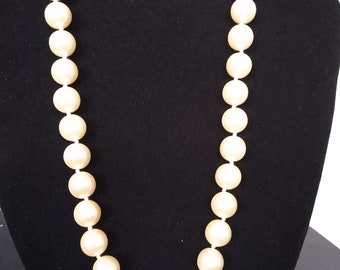 Kamala pearl necklace, knotted 12mm, 30" in Cream Color