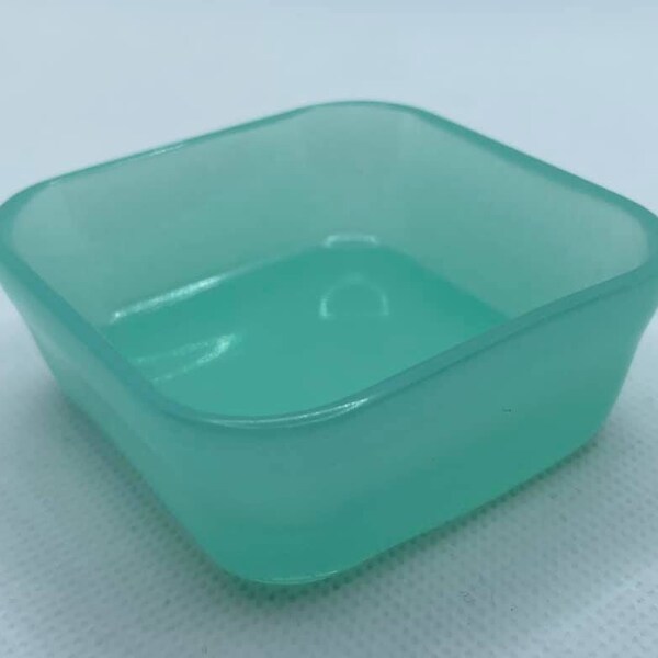 Jade-colored Trinket Dish - small