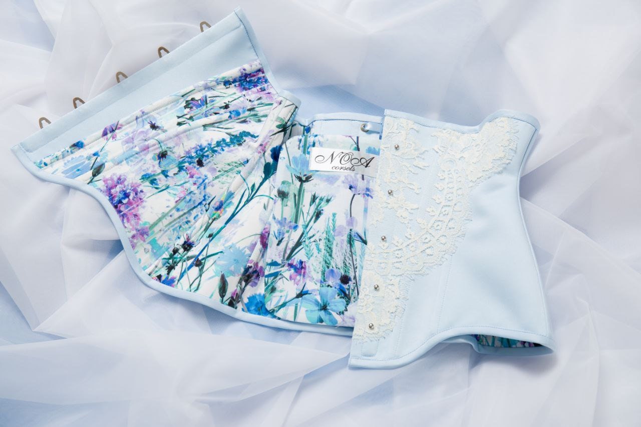 Blunet Custom Made Corset main image 1