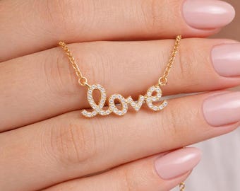 Collier amour diamant en or 14 carats, collier pendentif amour moissanite, collier lettre minimaliste délicat, collier script amour, Saint Valentin