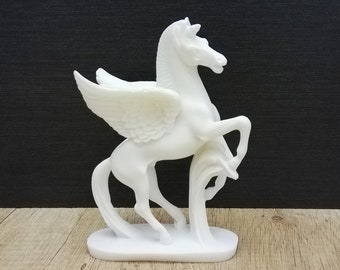 Alabaster Pegasus Statue: Greek Mythology Sculpture (15cm)