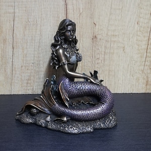 Bronze Color Mermaid Statue - Veronese Design - Unique Details