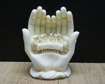Handmade Cast Alabaster Last Supper Sculpture in Hand (14cm)