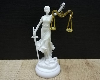 Estatua de Temis: Escultura de alabastro de la diosa griega de la justicia