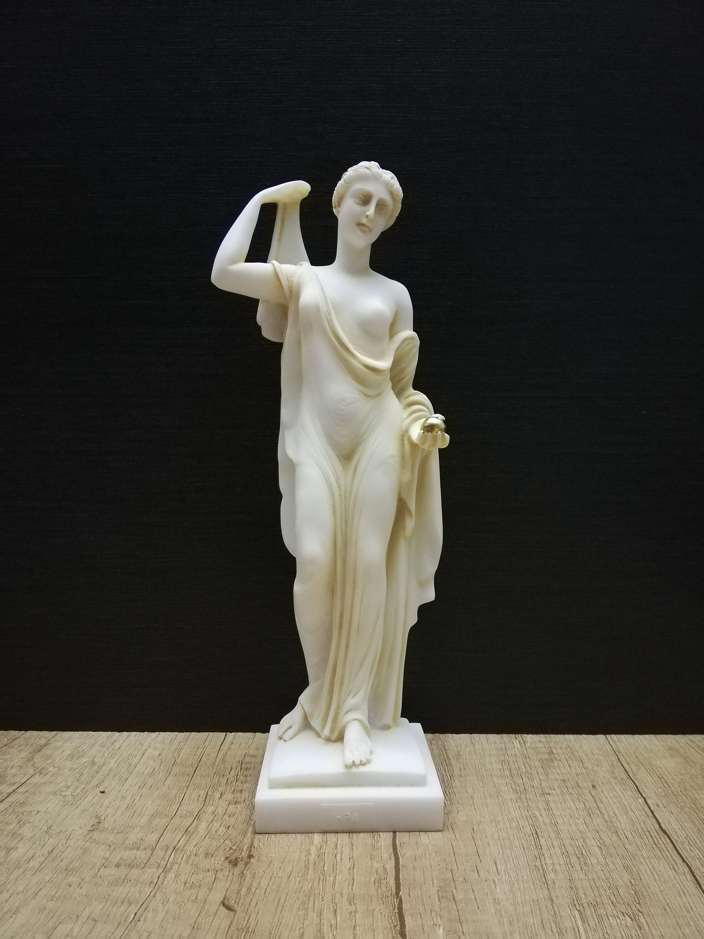 手作りアラバスター製ヘラ彫刻：ギリシャの女神像（26 cm） - Etsy 日本
