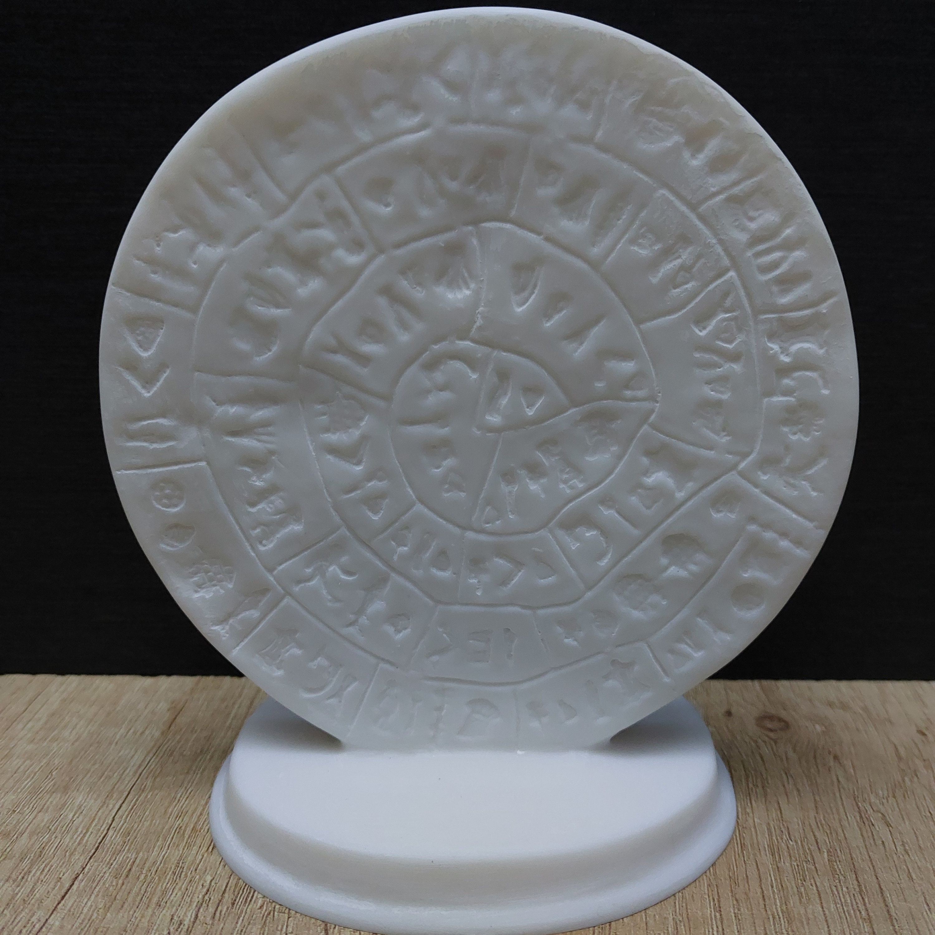 手作りアラバスター製ファイストス円盤像：古代ミノア文明のクレタ島