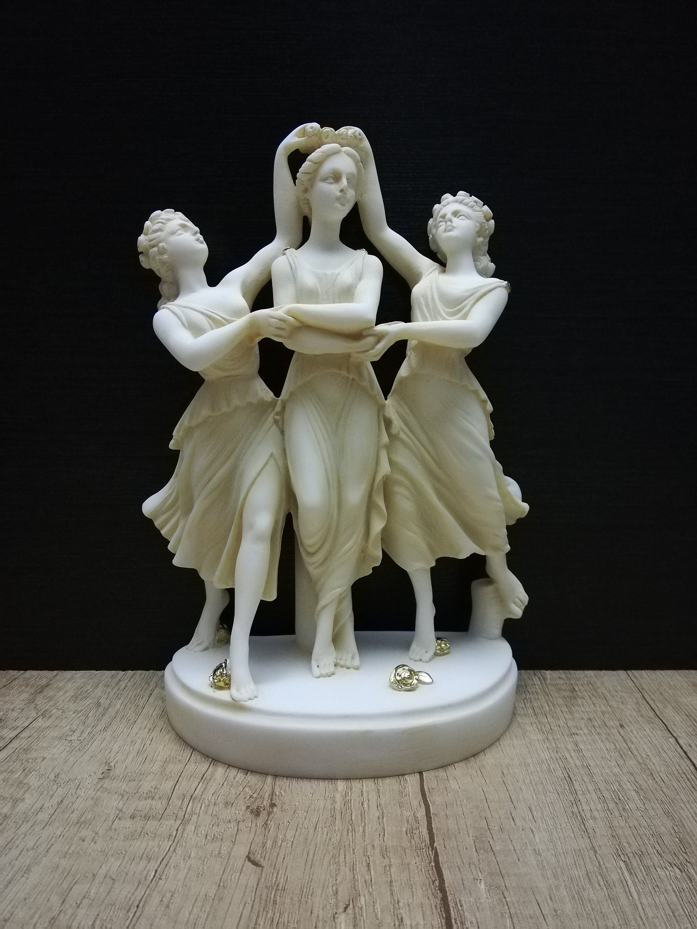 三美神像：手作りアラバスター製ギリシャ神話彫刻 - Etsy 日本