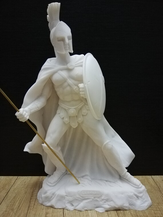 古代ギリシャの戦士の彫刻