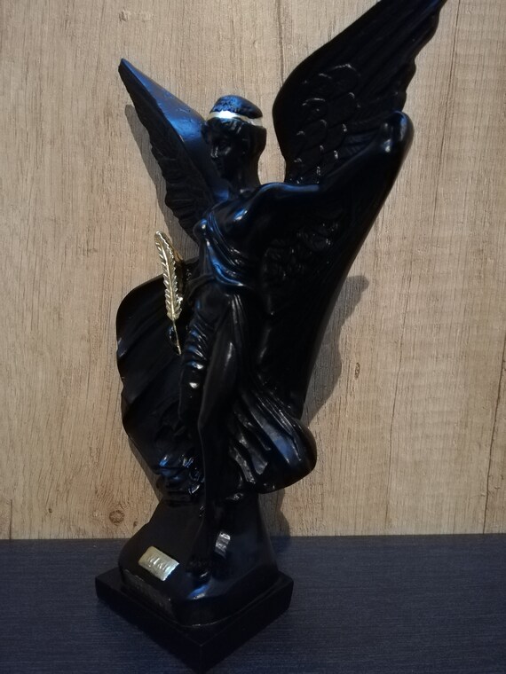 パイオニオスのニケ 23.5 cm-9.25 インチ ギリシャの女神と勝利の