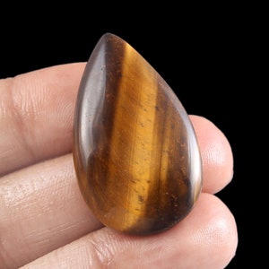 Natural Tiger Eye Cabochon: Pear Drop Stone, 46.85 Cts