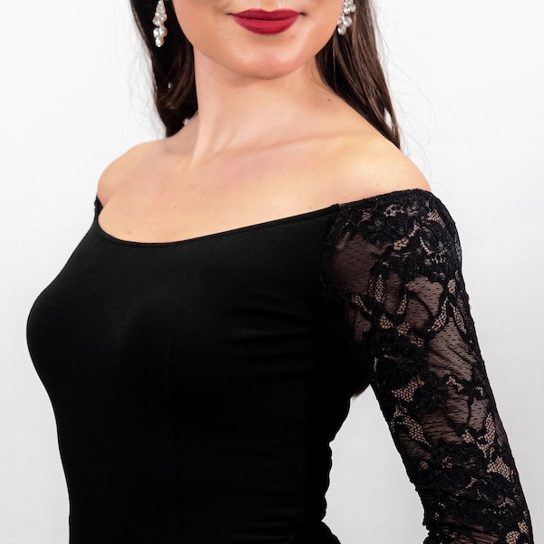 STUDIO Lace Off-Shoulder Top