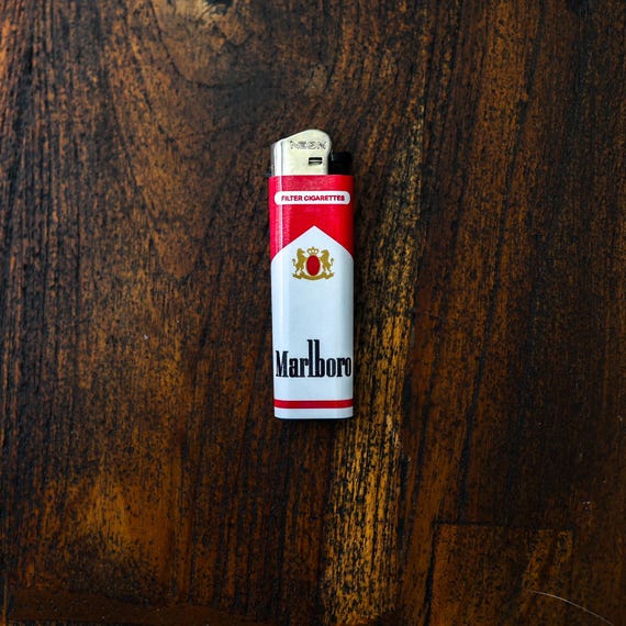 Western Red Retro Lighter – Cowboy Aesthetic