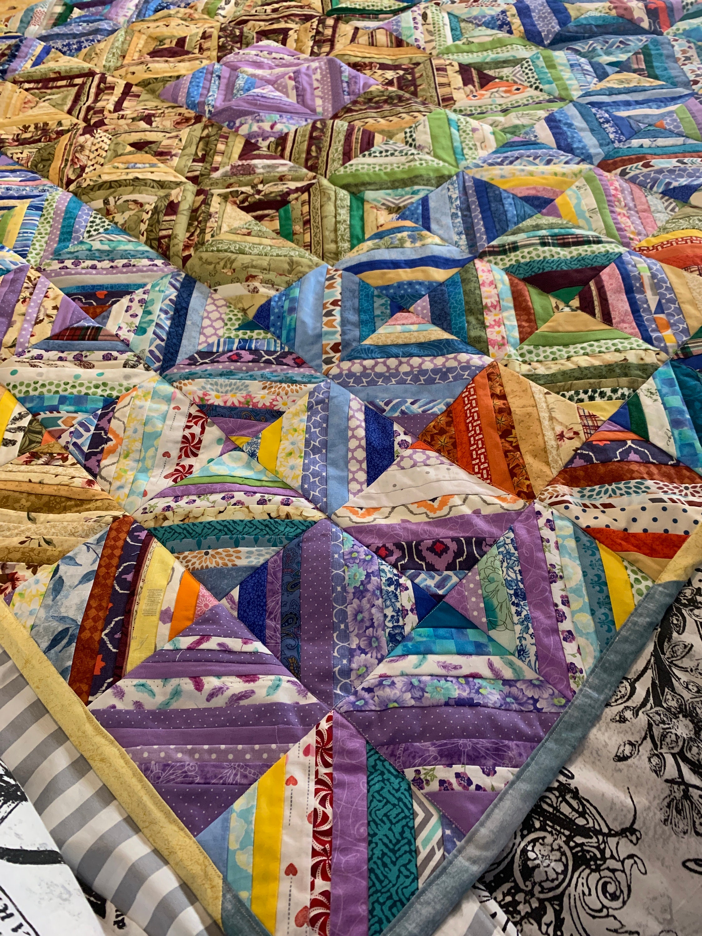 Scrappy Quilt, Handmade - Etsy