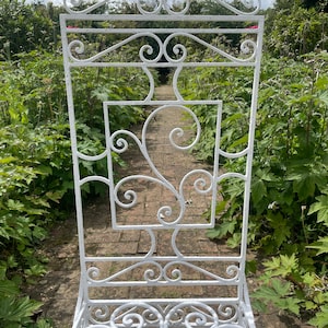 Vintage French Wrought Iron Garden/Patio/Conservatory Chairs image 10