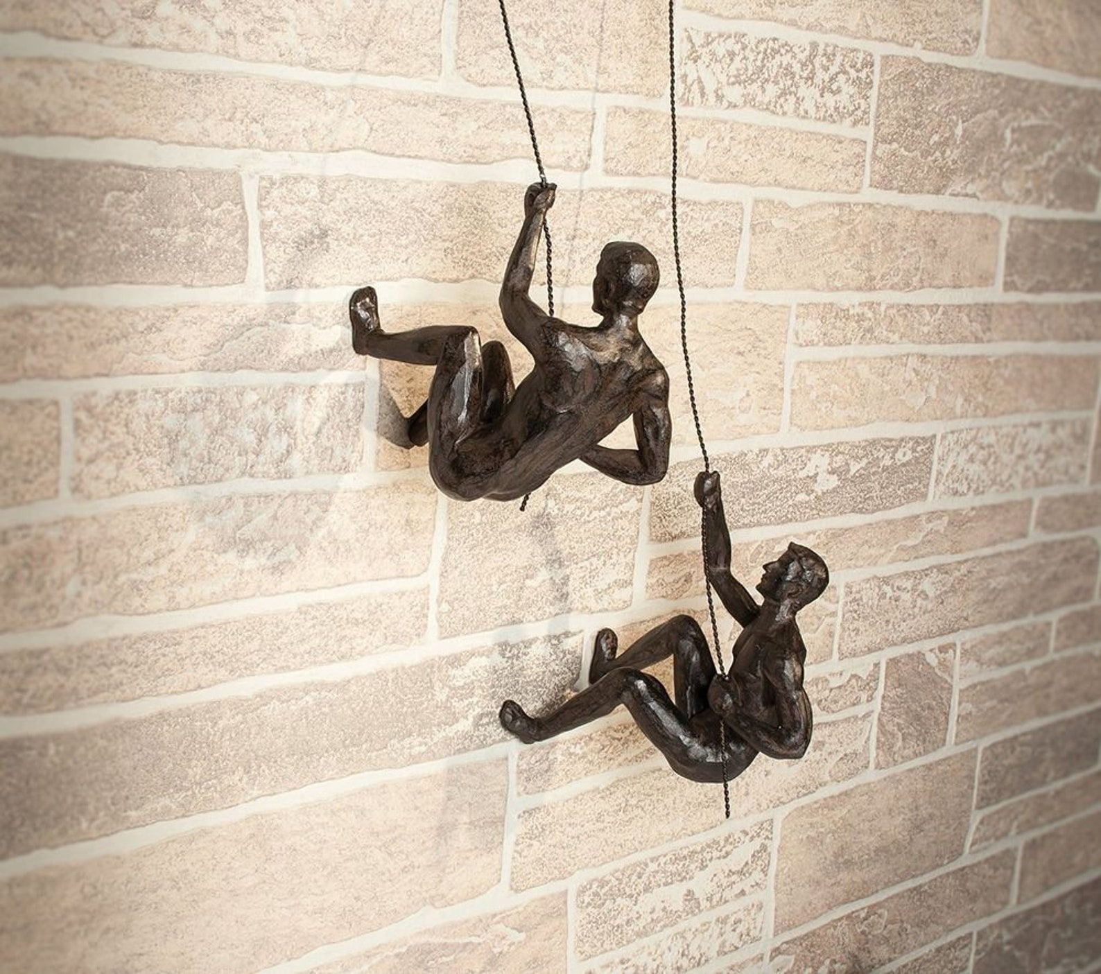 2 Pcs Climbing Man Wall Sculptures Home Decorationgift Etsy