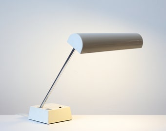 Elegant Bauhaus desk lamp "Odette", designed by Wolfgang Tümpel for Waldmann Leuchten, 1960s