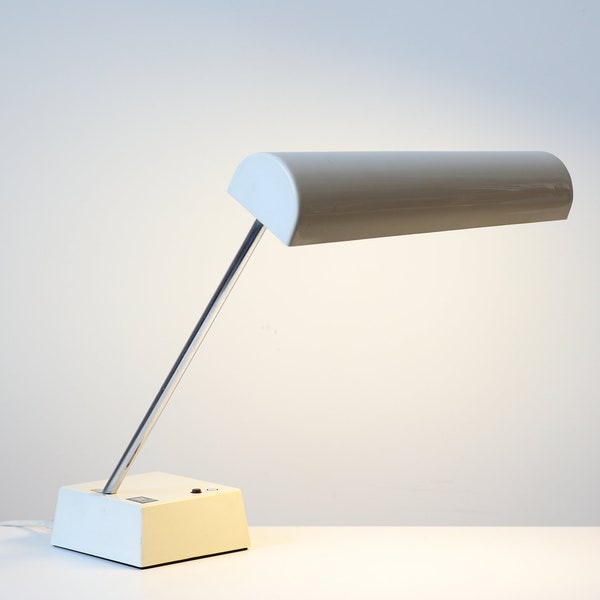 Elegant Bauhaus desk lamp "Odette", designed by Wolfgang Tümpel for Waldmann Leuchten, 1960s