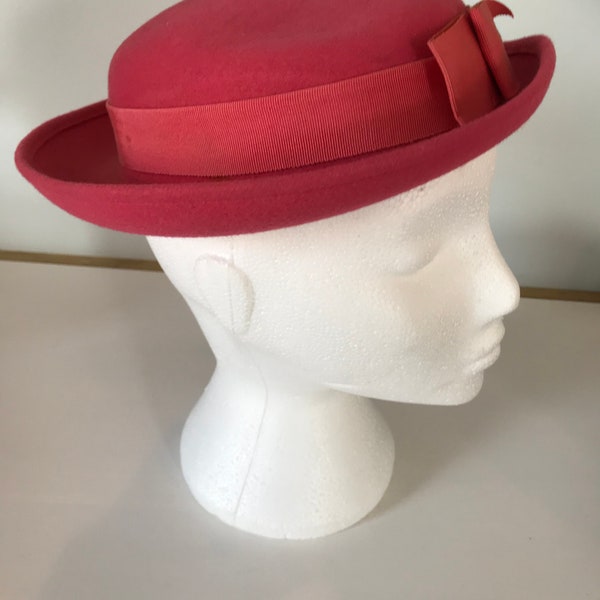 1950s vintage headpiece; very pretty pink hat with ribbon decoration