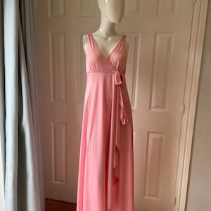 Beautiful pink nightgown; vintage negligee; lingerie, pink slip; night dress 1970s 1980s